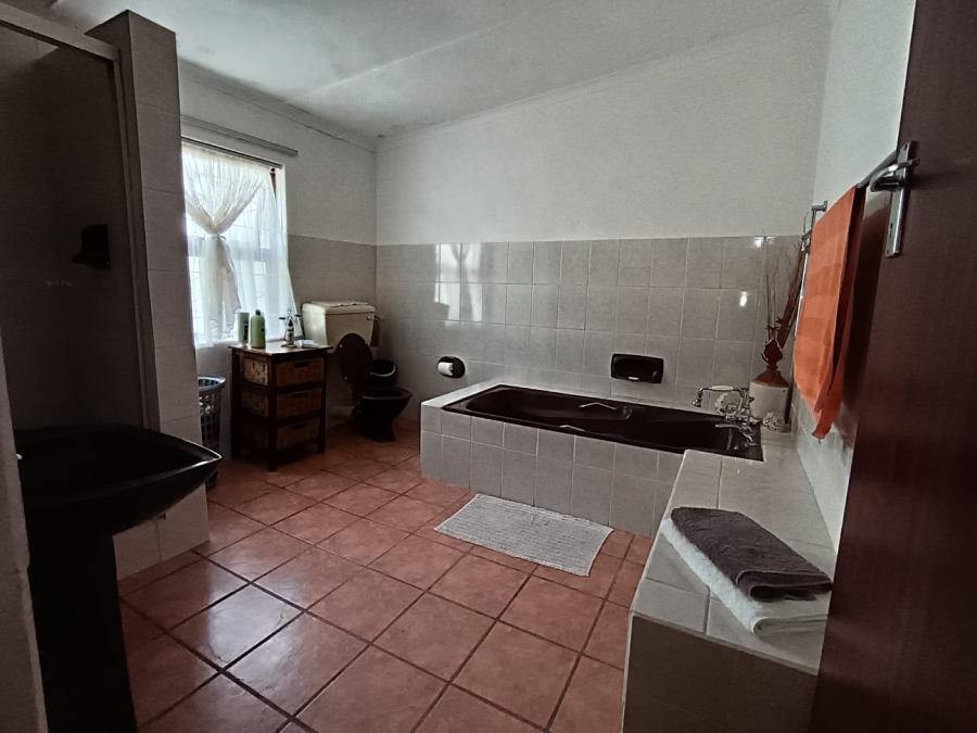 4 Bedroom Property for Sale in Bot River Western Cape